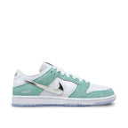SB Dunk Low April Skateboards "turbo green"
