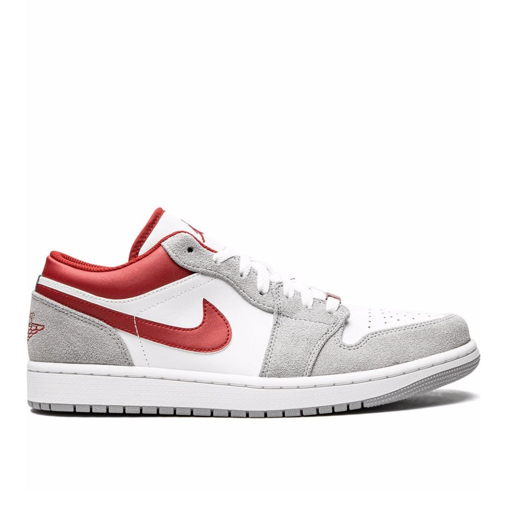 Jordan 1 Low SE 'Light Smoke Grey Gym Red'